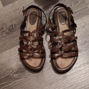 boc Rich Brown Strappy Sandals. Fair Condition.